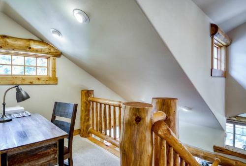 Climbing Bear Lodge Townhome Great Setting Hot Tub