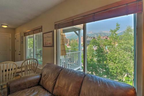 Apartamento Main St Condo In Tannhauser With Balcony And Fireplace