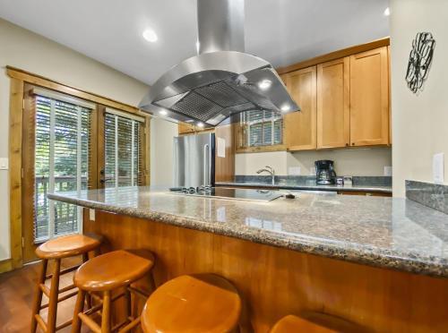 Ridge Street Chalet B Townhouse