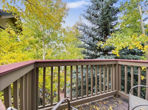 Ridge Street Chalet B Townhouse