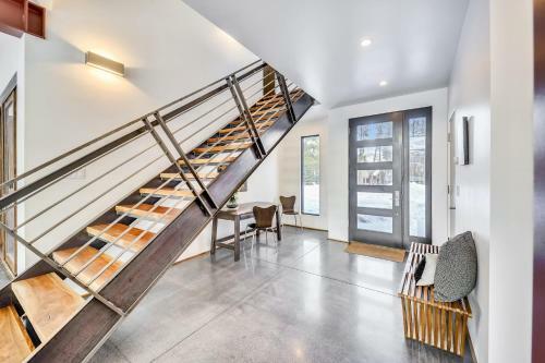 Modern Alpine Escape Home