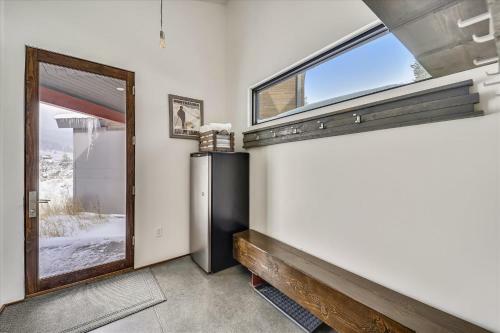 Modern Alpine Escape Home