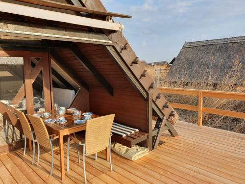 Romantika 5 Beach Bungalow
