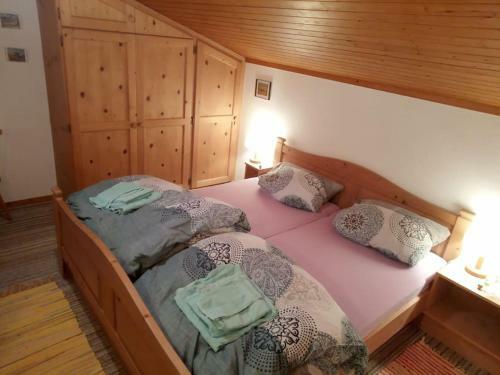 Gro�es Ferienhaus In Ruhiger Lage - Wlan B. 9 Per.