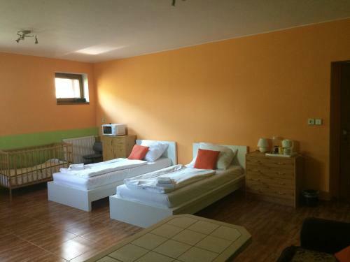 Villa Homestay Nad Helmrovkou