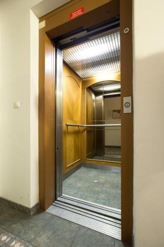 Apartment With Free Garage Prague 1