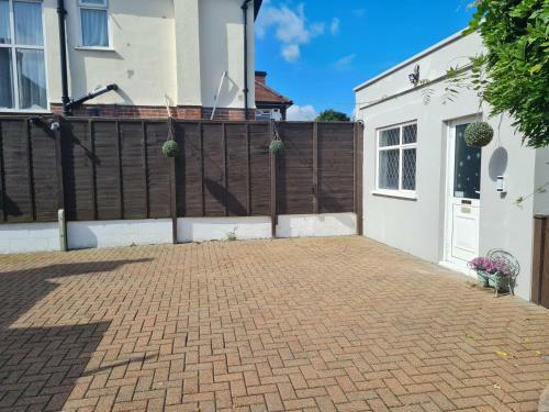 Private Luxury Annex Apartment With Secure Free Parking