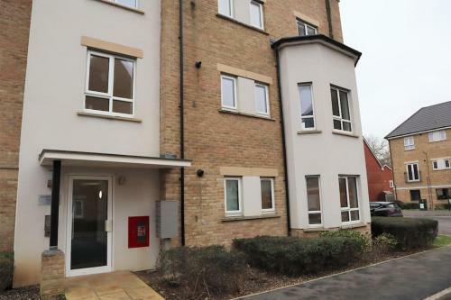 Apartamento Modern Apt In Epsom-self Check In & Free Parking
