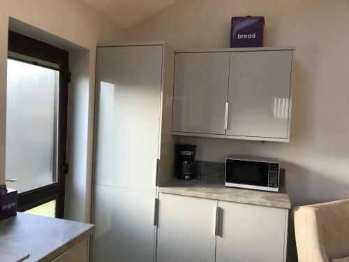 The Annex Apartment Is On Cheddar Bridge Touring Park