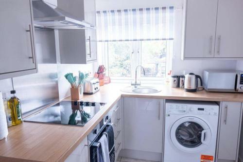 Apartamento Two Bed - Self Check In - Gated Free Parking- Wifi