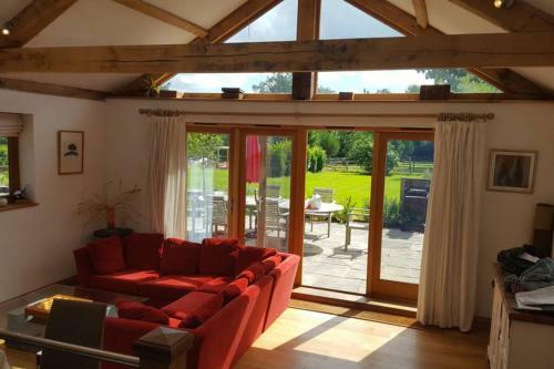 Prestwick Oak - Open Plan 2 Double Ensuite Rural Oak Framed House Sleeps 4 Plus Aonb