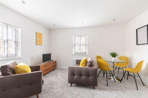2 Bedroom Town Centre Apartment