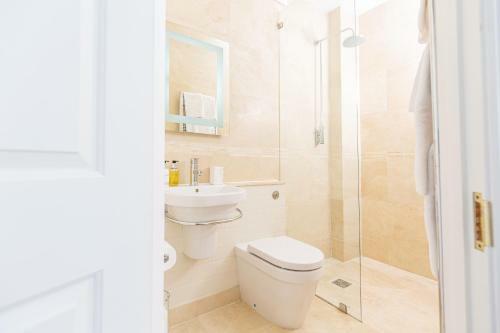 16 Lansdown -by Luxury Apartments