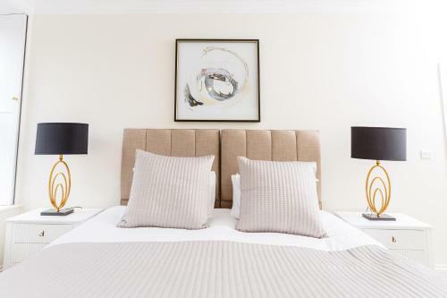 16 Lansdown -by Luxury Apartments