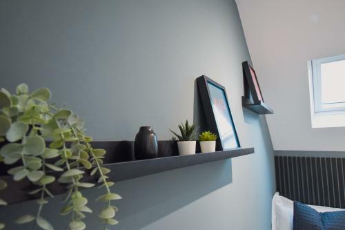 Central Stays - Luxury 3 Bedroom House In Central Chester