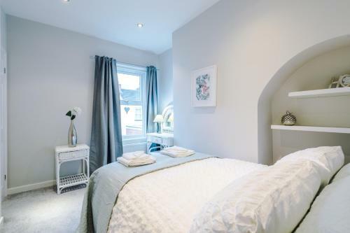 Quaint 2 Bedroom City Cottage