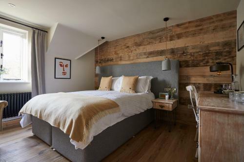 Hotel Wild Thyme & Honey