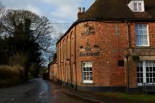 Hotel Wheatsheaf Basingstoke By Good Night Inns