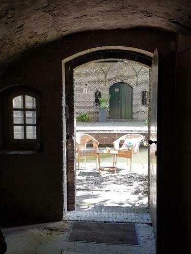 Large Historical Apartment & Canal Terrace