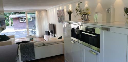 Lake House 74, Luxury Accommodation