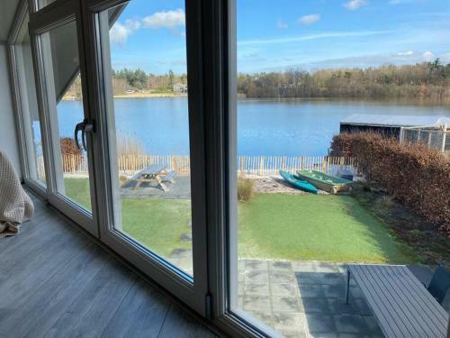 Vakantievilla Met Eigen Strand - Villa With Private Beach