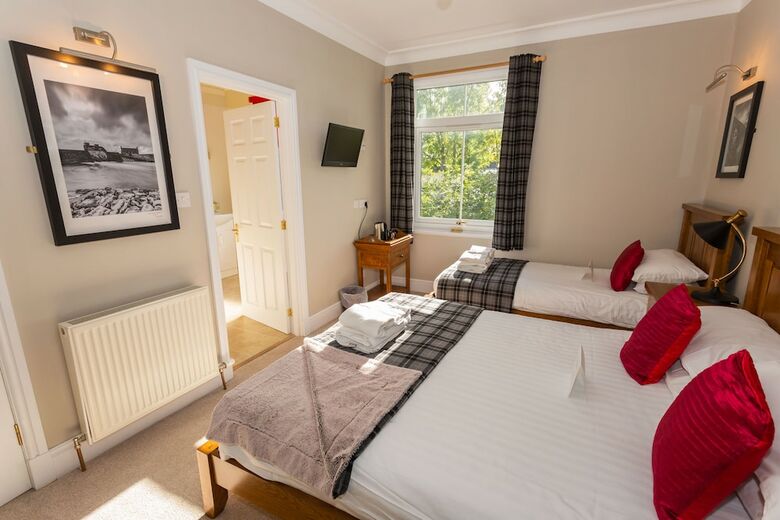 Ulbster Arms Hotel