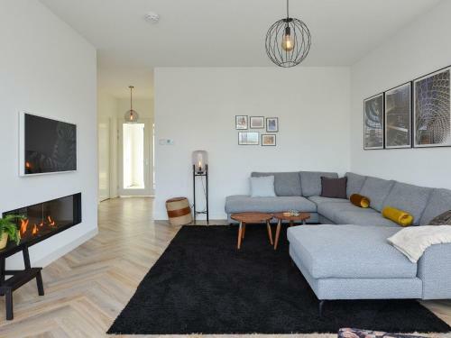 Luxury Villa In Zeewolde At The Waterfront With Jetty