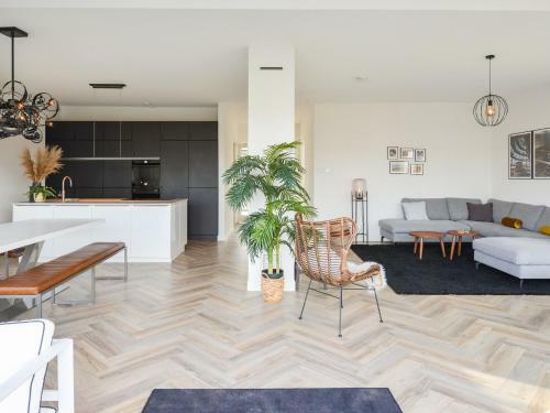Luxury Villa In Zeewolde At The Waterfront With Jetty