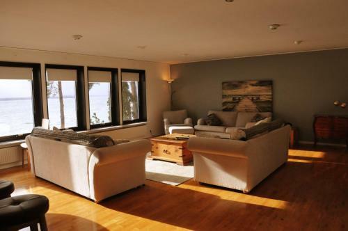 Villa Charming House With Panoramic Sea View Over Br�viken!