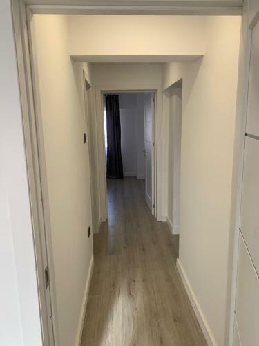 Apartamento Ciprian Serban