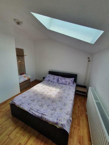 Apartament Etaj 4-2 Camere