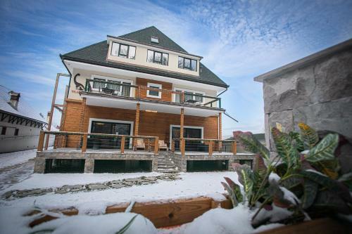 Hostal Vila Dino