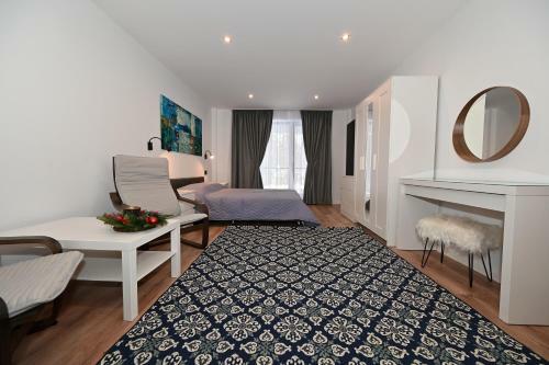 R&b Apartments