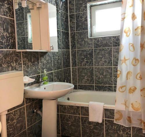 Hostal Pensiunea Sabina