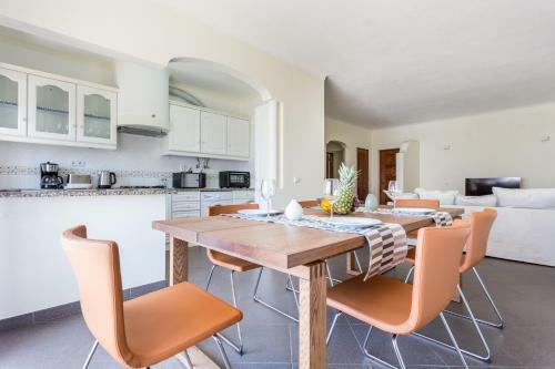 Sitio Da Ponte Family Apartment (sleeps4)