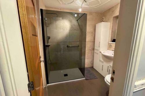 Villa 3 Bed Detached Bungalow With Big Garden
