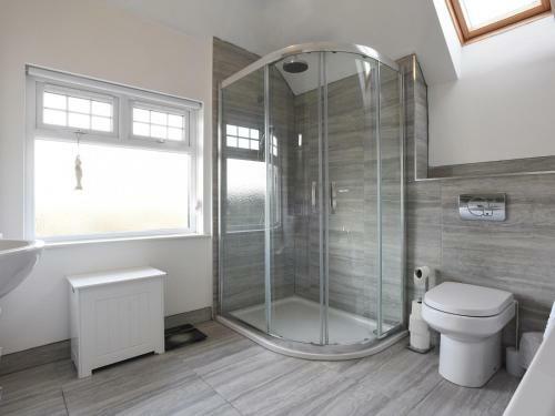 Pass The Keys Huge 4bed - Sleeps 8 - Great Access To South Coast