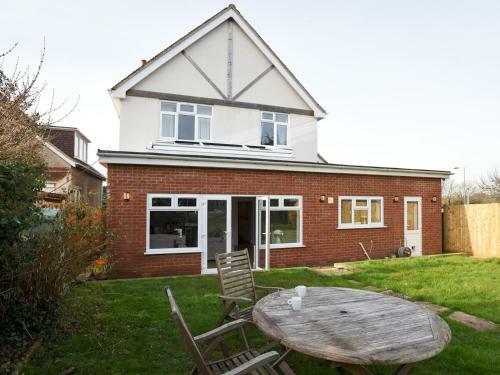 Pass The Keys Huge 4bed - Sleeps 8 - Great Access To South Coast