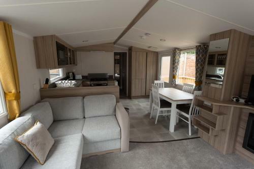 The Trout Van - Beautiful, Luxury Static Caravan
