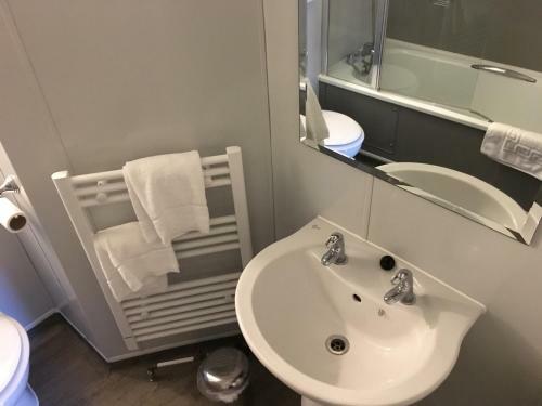Hostal Londesborough Hotel