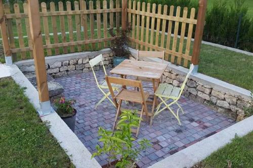Chez Noi@48 : Whole House Rental, Bed & Breakfast