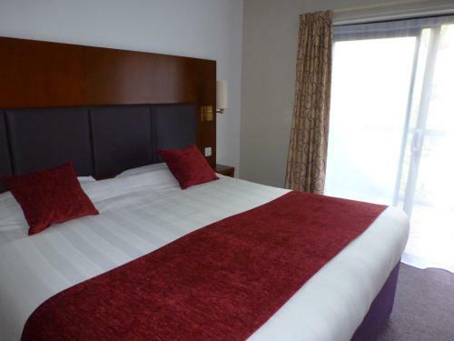 Hotel Cross Roads By Good Night Inns