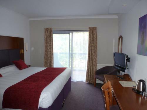 Hotel Cross Roads By Good Night Inns