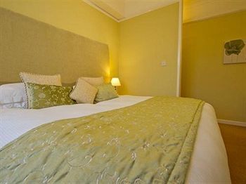 Hostal Westwood House
