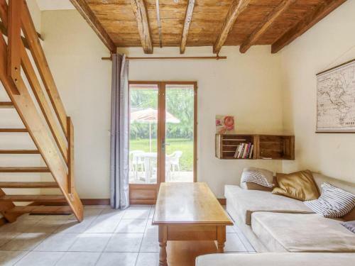 Villa Charming Cottage In Devay With Illuminated Garden