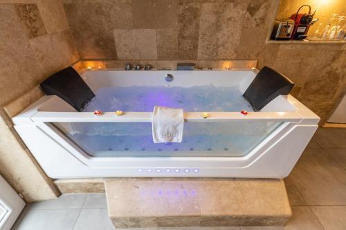 Apartamento Le Mignon - Topdestination-dijon (jacuzzi)***
