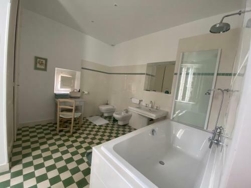 Bed & Breakfast Chateau Des Salles