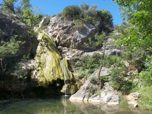 Riviere Et Cascade