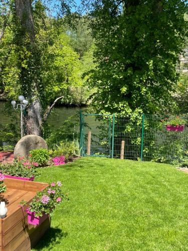 Bed & Breakfast La Long�re Piscine&spa Priv�