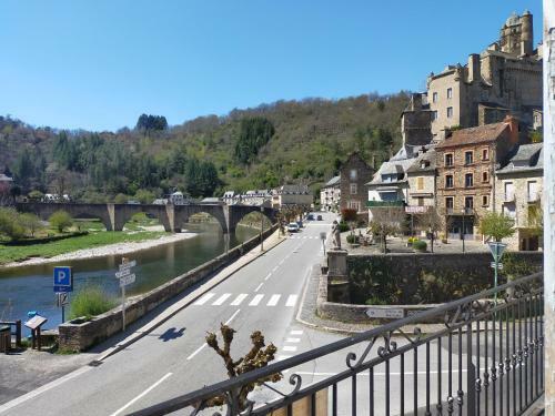 Bed & Breakfast G�te Les Pieds Dans L'olt - Ultre�a